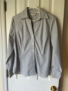 Worthington White and Navy Pinstriped Button-Down Shirt